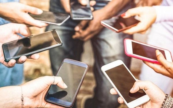 বন্ধ হবে না অবৈধ মোবাইল ফোন