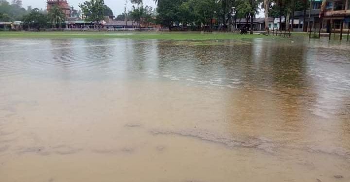 নগরবাসীর শঙ্কা সত্যিই হলো ভারী বৃষ্টিতে ডুবল নগরীর রাস্তাঘাট