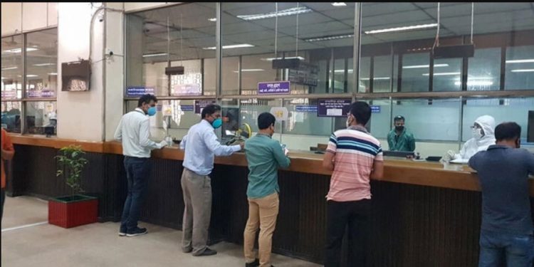 ব্যাংক খোলা থাকবে কি না সিদ্ধান্ত রোববার