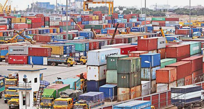 বন্দর নগরী চট্টগ্রামে রফতানি পণ্য পরিবহনে ভয়াবহ জট