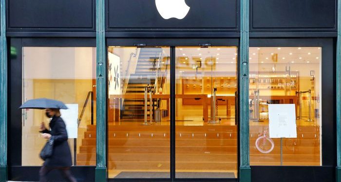 অ্যাপলও আগামী বছরের আগে কর্মীদের অফিসে আনবে না