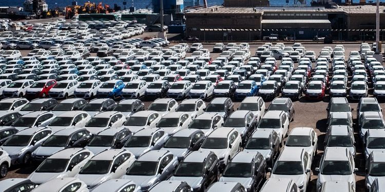 নতুন নাকি রিকন্ডিশন্ড গাড়ি?