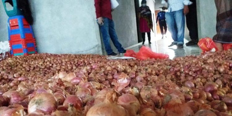 দেশে তিন মাসের পেঁয়াজ মজুদ আছে