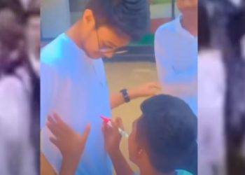 র‍্যাগ ডে নামক উচ্ছৃঙ্খলতায় জৌলুশ হারাতে বসেছে বিদায় অনুষ্ঠান