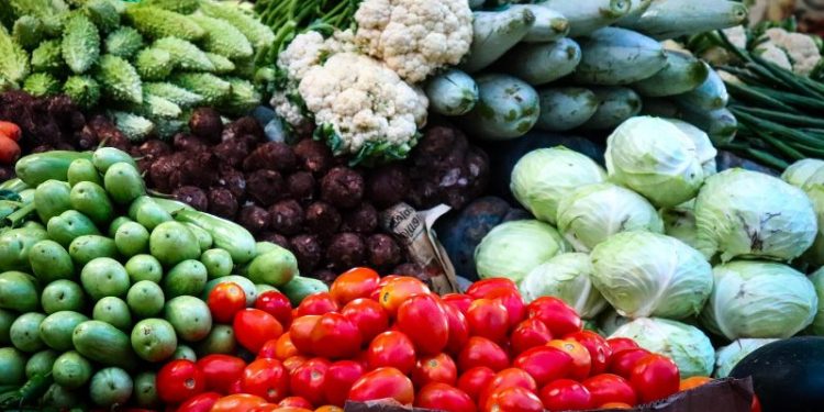 সবজি চাষে ব্যাপক লোকসানের চাষিরা