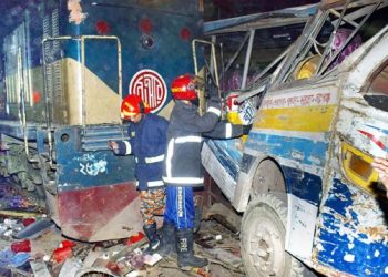 নারায়ণগঞ্জে  ট্রেনের ধাক্কায় শিশুসহ নিহত ৩