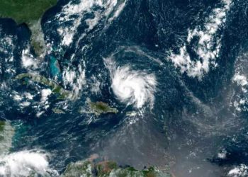 ঘূর্ণিঝড়ের প্রভাবে সারাদেশে টানা বৃষ্টিপাত