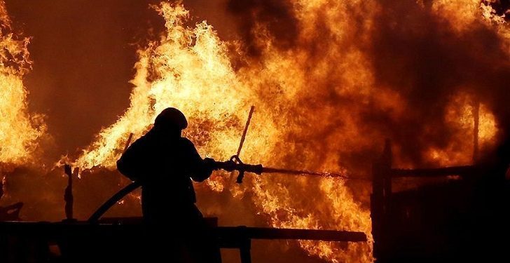 ভয়াবহ আগুন চট্টগ্রামে ঝুটের গোডাউনে