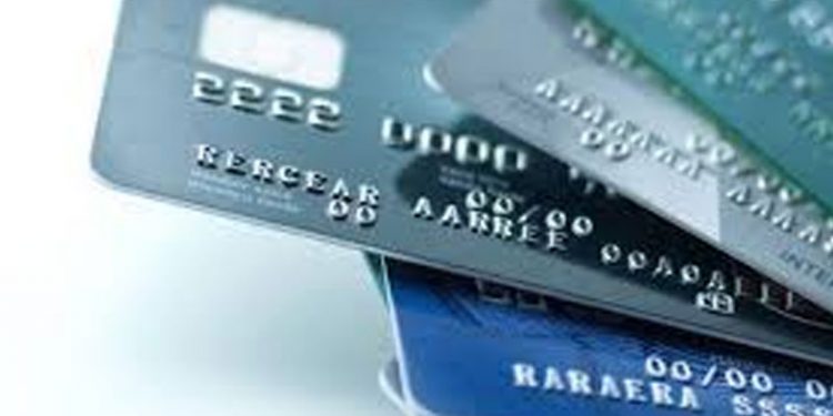 খুব বড় ক্ষতির কারণ ক্রেডিট কার্ডে এই ভুল গুলো