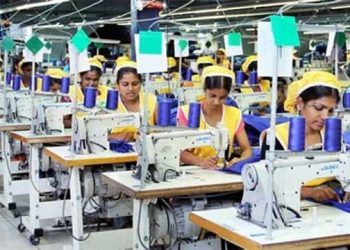 সরকারের পোশাক শ্রমিকদের ১৮ কোটি টাকা সহায়তা