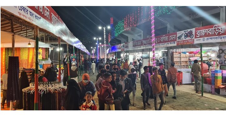 মানা হচ্ছে না স্বাস্থ্যবিধি ব্রাহ্মণবাড়িয়ার বাণিজ্য মেলায়