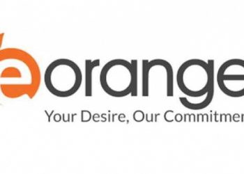 ই-অরেঞ্জের বিনিয়োগকারীরা টাকা ফেরতের দাবিতে মানববন্ধনে