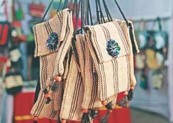 যে পণ্য বাণিজ্য মেলায় নজর কাড়ছে