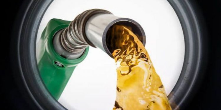 পেট্রল-ডিজেলের দামের রেকর্ড  সংকটে  ইউক্রেন যুক্তরাজ্যের