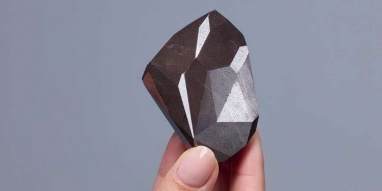 কোটি বছরের পুরনো ‘ব্লাক ডায়মন্ড’