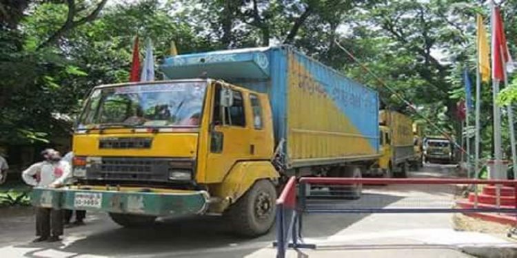 আখাউড়া স্থলবন্দরটিকে চাঙা করতে বন্দর দিয়ে সব বৈধ পণ্যের আমদানি চান ব্যবসায়ীরা