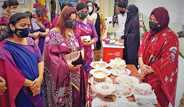 মৌলভীবাজারে হাট বসেছে নারী উদ্যোক্তাদের