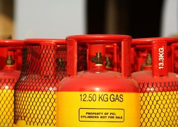 গত আট মাসে খুলনায় এলপিজির দাম বেড়েছে ৫০০ টাকা