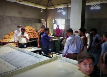 লাচ্ছা সেমাই ও গুঁড়া হলুদের ভেজালে জরিমানায় আসক্ত বিভিন্ন প্রতিষ্ঠান