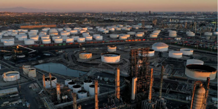 সরবরাহের অনিশ্চয়তায় ফের বাড়লো তেলের দাম