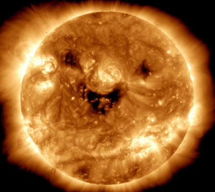 সূর্যের ‘হাসি’ ধরা পড়লো নাসার স্যাটেলাইটে