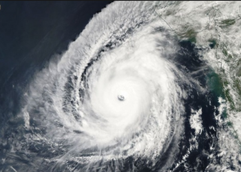 কোথায় কখন আঘাত হানবে সুপার সাইক্লোন ‘সিত্রাং’