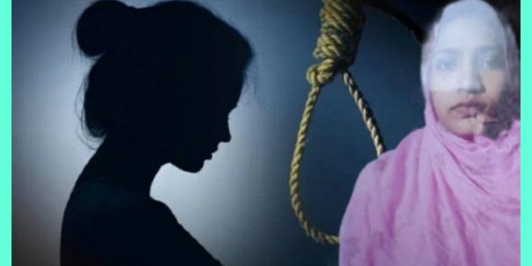 বোয়ালখালীতে গৃহবধূর ঝুলন্ত মরদেহ উদ্ধার