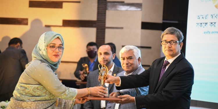 ১৪১ ব্যক্তি ও প্রতিষ্ঠানকে সেরা করদাতার সম্মাননা