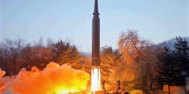 ব্যালাস্টিক ক্ষেপণাস্ত্র উৎক্ষেপণ – উত্তর কোরিয়ার