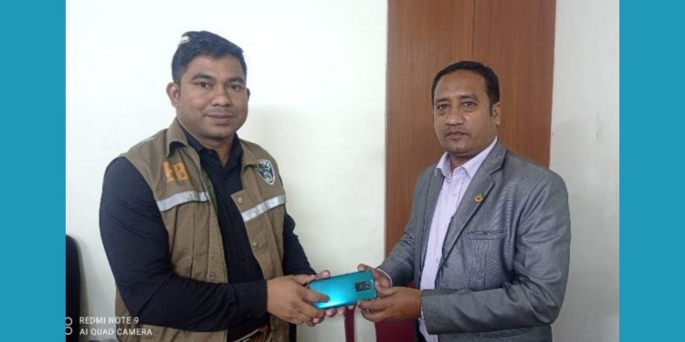 হারানোর ২ বছর পর মোবাইল উদ্ধার করল পিবিআই