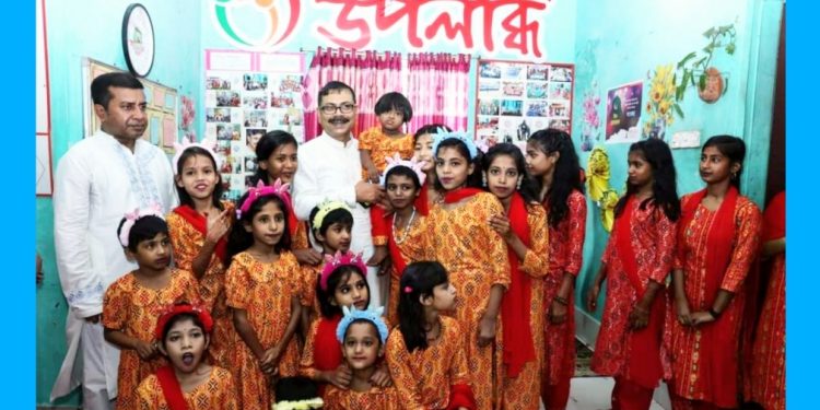 এতিম শিশুদের সাথে ঈদ আনন্দে সিএমপি কমিশনার