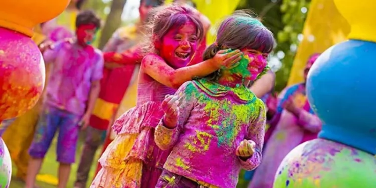 আজ বাঙালিদের রঙের উৎসব দোল পূর্ণিমা