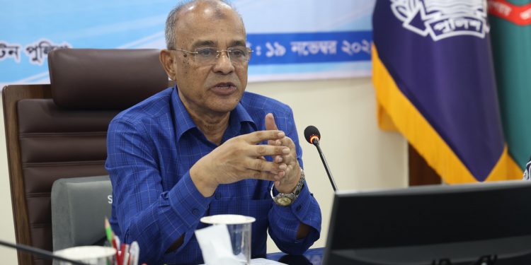 থানাকে জনগণের আস্থার জায়গায় পরিণত করতে হবে- স্বরাষ্ট্র উপদেষ্টা 