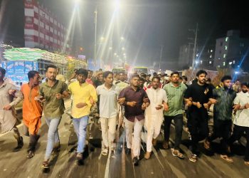 মধ্যরাতে ছাত্রলীগের মিছিল, প্রতিবাদে বাকলিয়া থানা যুবদলের বিক্ষোভ 