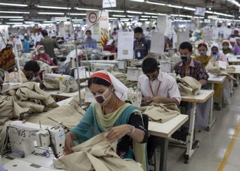 সমুদ্র সৈকতে গোসলে নেমে বাবা ছেলে’র মৃ/ত্যু