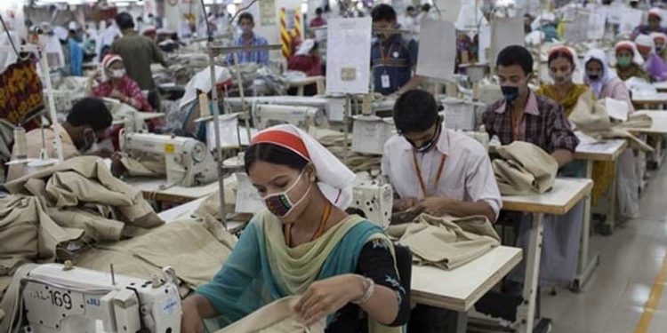 সমুদ্র সৈকতে গোসলে নেমে বাবা ছেলে’র মৃ/ত্যু