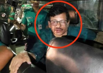 আ. লীগ নেতাকে দড়ি দিয়ে বেঁধে পুলিশে সোপর্দ