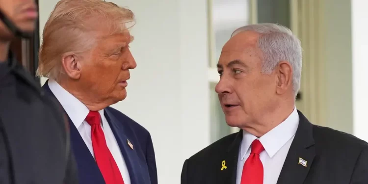 ইসরায়েলকে ‘ধমক’ দিয়ে ট্রাম্পের স্ট্যাটাস