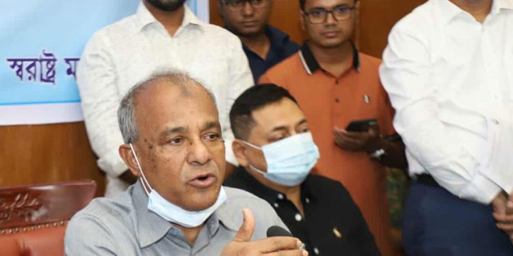 বাহকদের ধরে লাভ নেই, গডফাদারদের ধরতে হবে : স্বরাষ্ট্র উপদেষ্টা