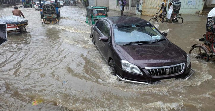 শ্রাবণের অঝোরধারায় জনজীবন দুর্দশাগ্রস্থ