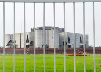 খাঁচাবন্দি সংসদ ভবন উন্মুক্ত হোক