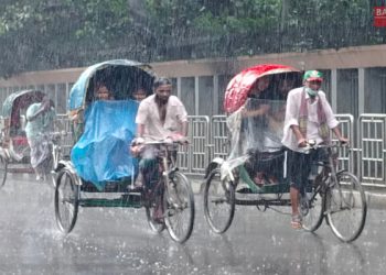 অতিভারী বৃষ্টি হতে পারে চার বিভাগে