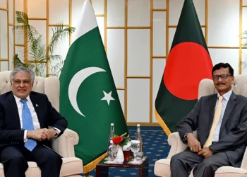 সোনারগাঁও এ তৌহিদ হোসেন-ইসহাক দারের বৈঠক