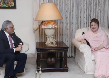 ফিরোজায় পাকিস্তানের উপ-প্রধানমন্ত্রী খালেদা জিয়ার স্বাস্থ্যের খোঁজ নিতে