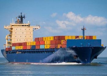 ‘প্রক্রিয়াগত জটিলতা’ দেখছে অন্যপক্ষ, ফিডার জাহাজ কমাতে চায় বন্দর