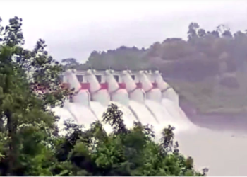 কাপ্তাই বাঁধের ১৬টি স্পিলওয়ে খুলে দেওয়া হলো