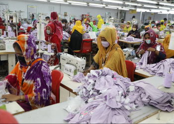 পোশাক রপ্তানি ১২% কমেছে চতুর্থ প্রান্তিকে