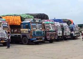 চার মাস পর চাল আমদানি শুরু বেনাপোল স্থলবন্দর দিয়ে