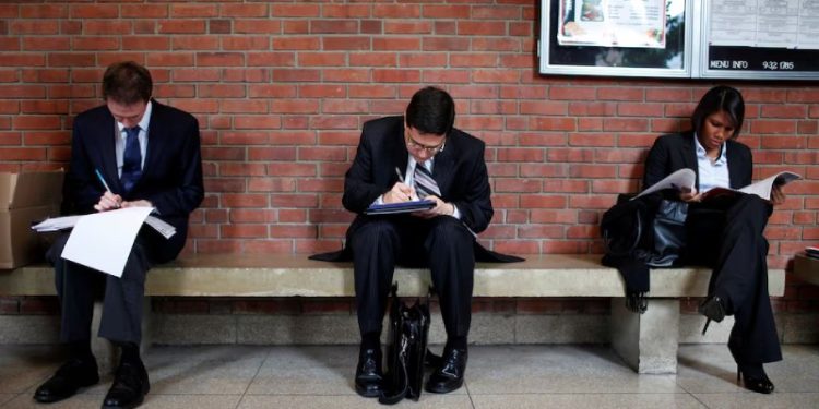 চাকরির সুযোগ কমছে কম্পিউটার সায়েন্স স্নাতকদের যুক্তরাষ্ট্রে