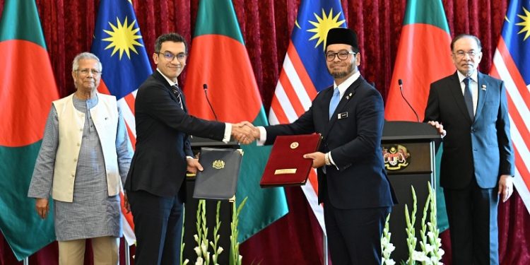 মালয়েশিয়া ও বাংলাদেশ এর মধ্য ৫টি সমঝোতা স্মারক, নোট বিনিময় স্বাক্ষর তিনটি